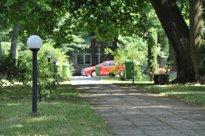 Park Hotel Dobrodzien エクステリア 写真