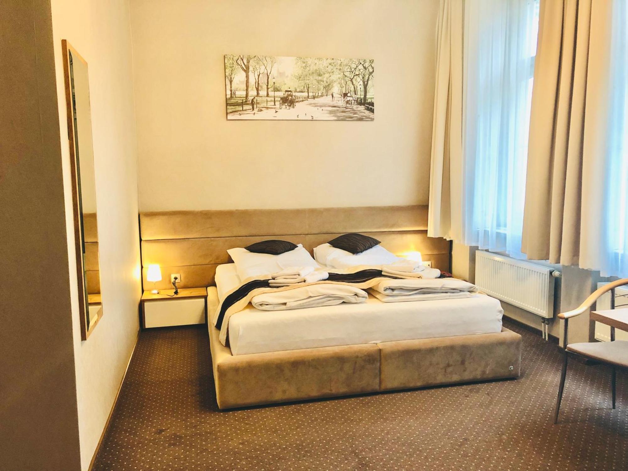 Park Hotel Dobrodzien エクステリア 写真